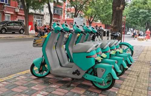 共享电单车：培育并引领公民的绿色出行意愿和行为